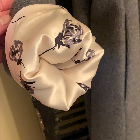 Via Spiga grey wool, lined, belted coat. - Picture 4 of 4